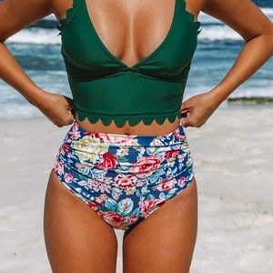 XL scalloped hem floral bathing suit